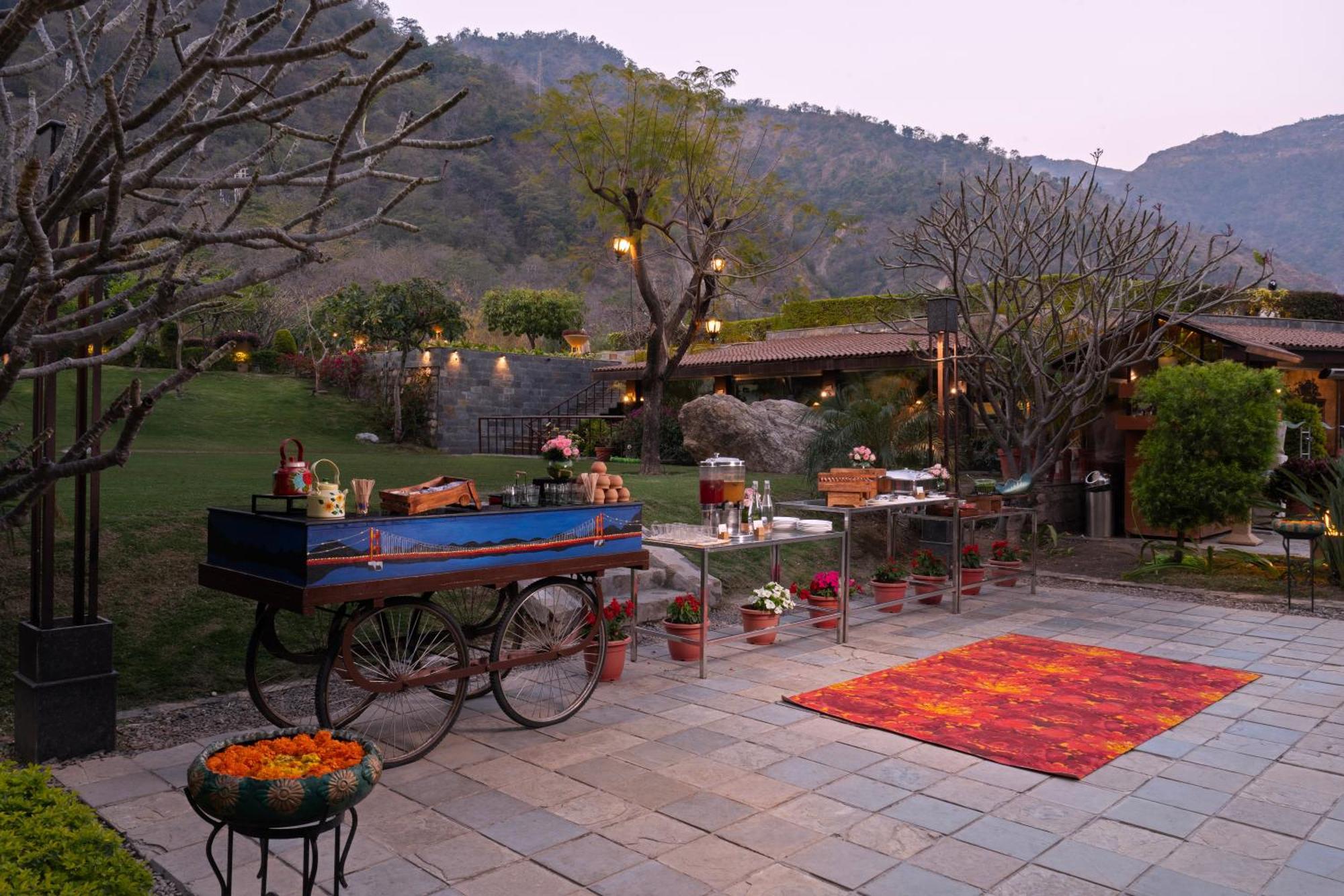 Aloha On The Ganges By Leisure Hotels Rishīkesh Esterno foto